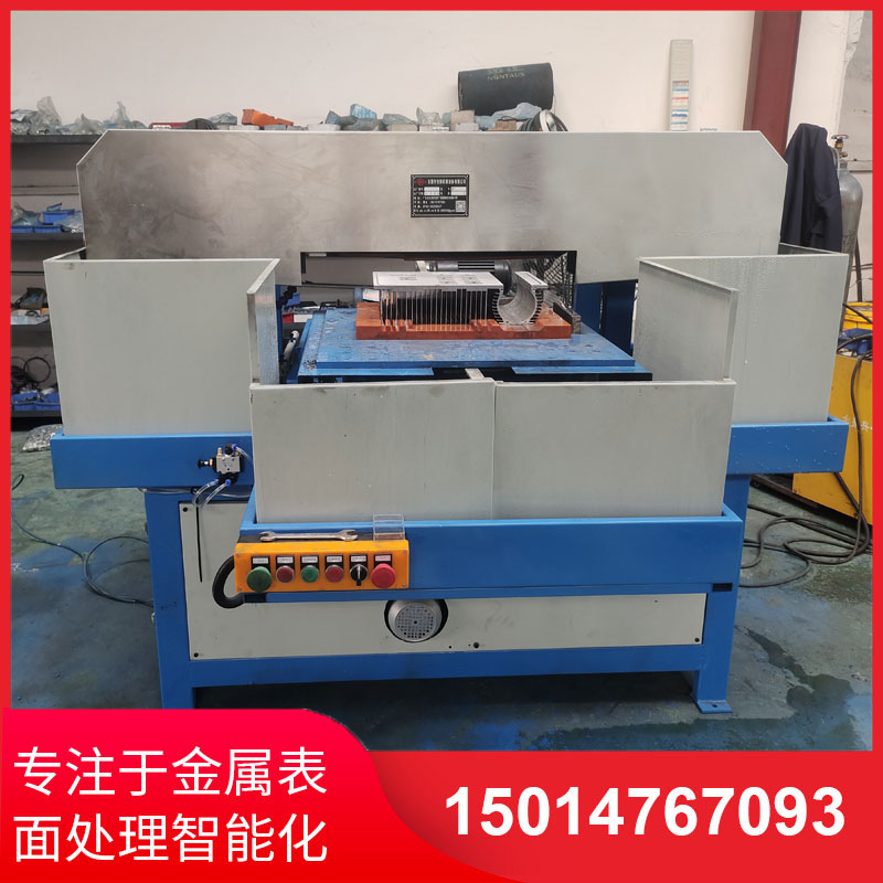 鋁材(cai)直(zhi)紋(wen)拉(la)絲機(ji)生産供應